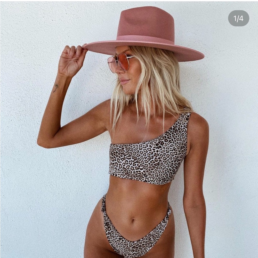 NWT SKATIE bikini set in KUALOA print S/M Ellis/Salty